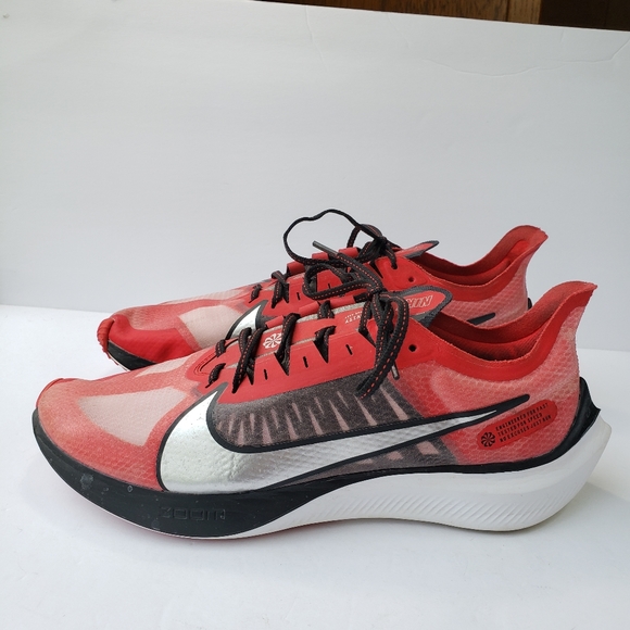 running nike zoom gravity
